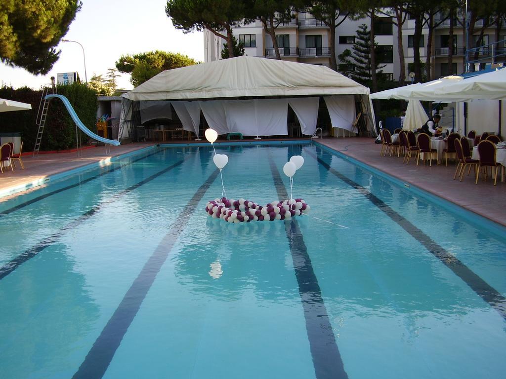 Park Hotel Латина Екстер'єр фото