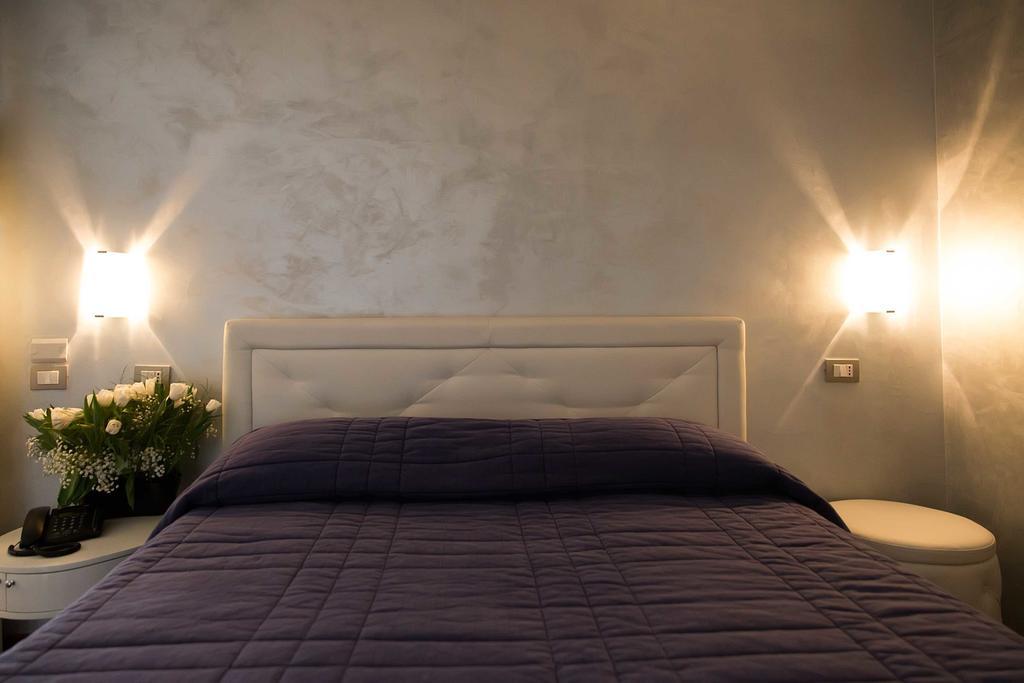 Park Hotel Латина Екстер'єр фото