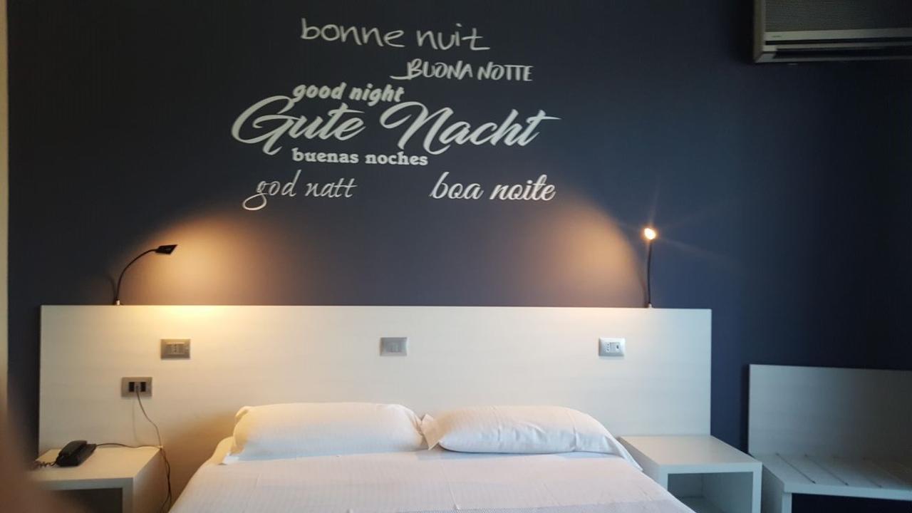 Park Hotel Латина Екстер'єр фото