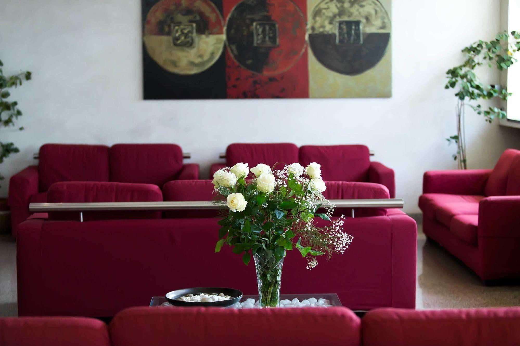 Park Hotel Латина Екстер'єр фото