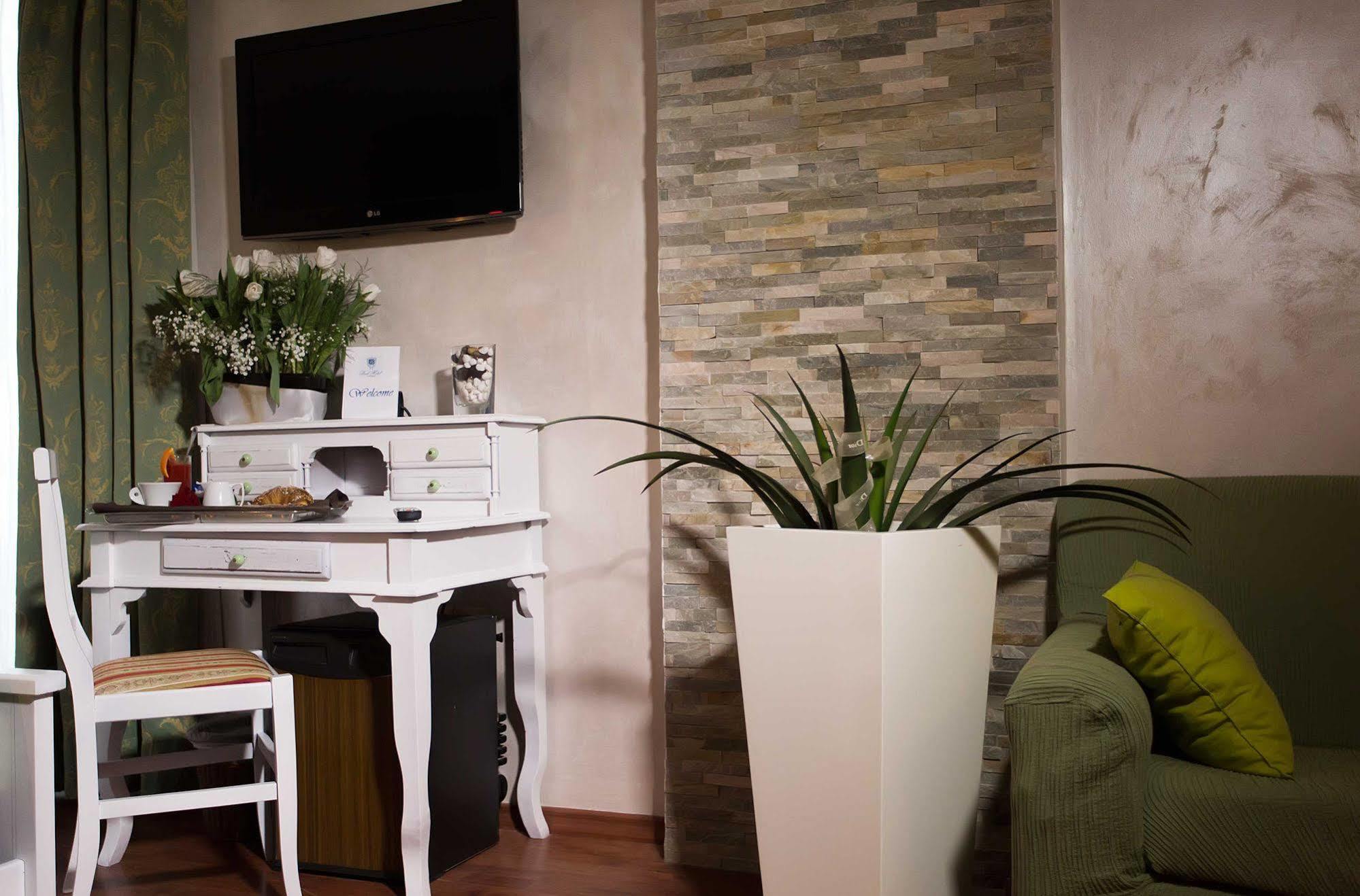 Park Hotel Латина Екстер'єр фото