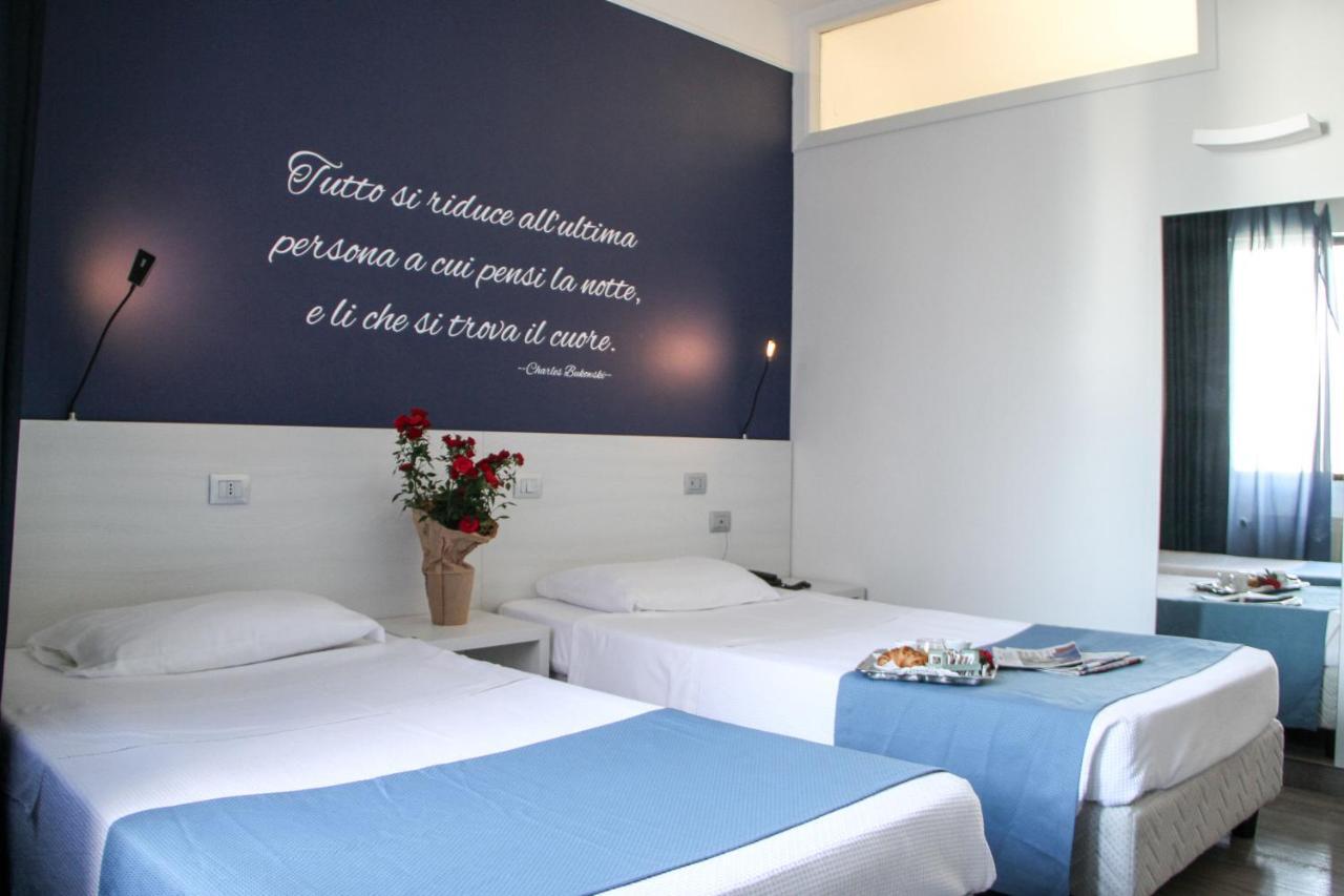 Park Hotel Латина Екстер'єр фото